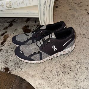 On Running Cloud Shoes